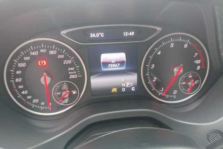 Used Mercedes-Benz A-Class 2016 A 180 Odometer Close Up