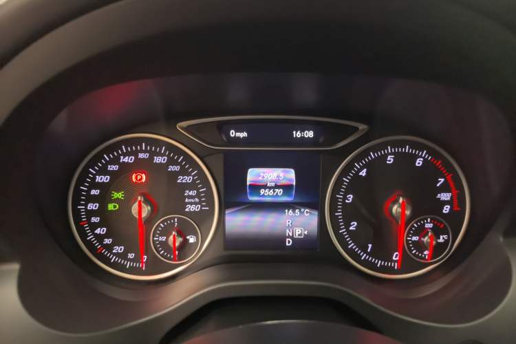 Used Mercedes-Benz A-Class 2016 A 180 Odometer Close Up
