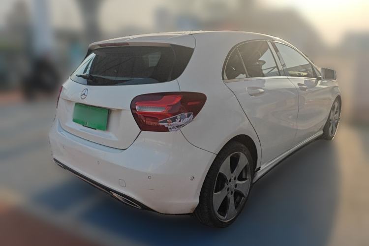 Used Mercedes-Benz A-Class 2016 A 200 Fashion Model Rear Right 45 Deg