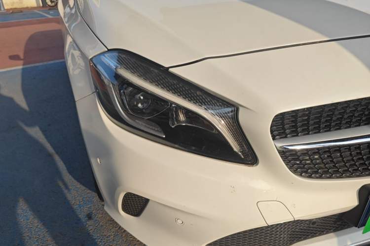 Used Mercedes-Benz A-Class 2016 A 200 Fashion Model Right Front Headlight