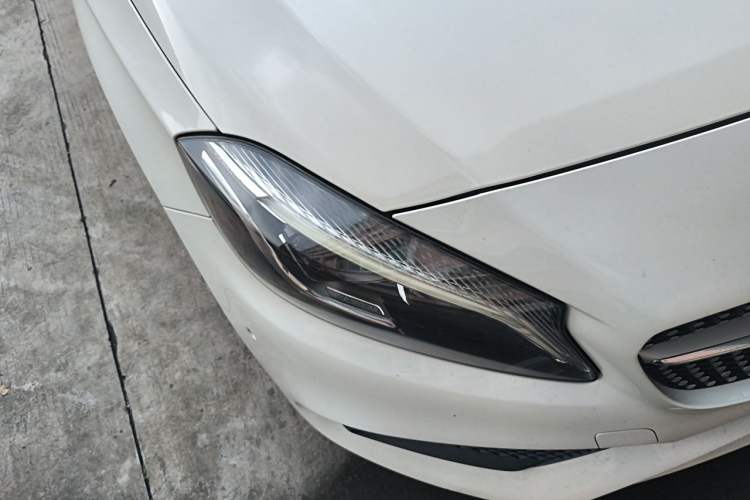 Used Mercedes-Benz A-Class 2016 A 200 Sport model Right Front Headlight