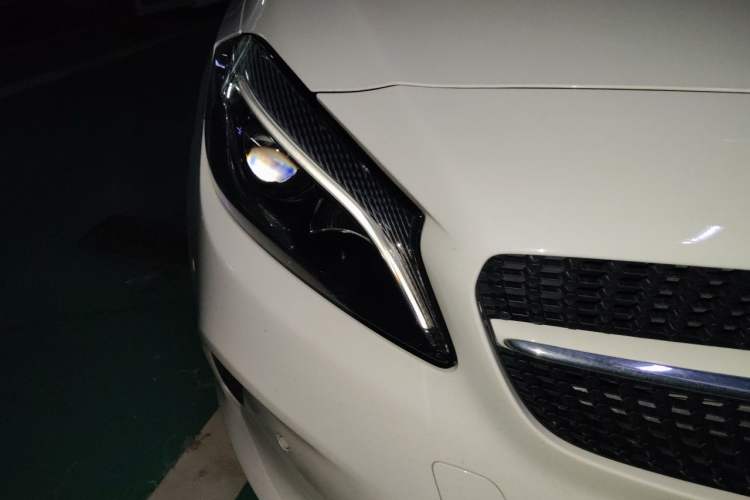 Used Mercedes-Benz A-Class 2016 A 200 Dynamic Edition Right Front Headlight