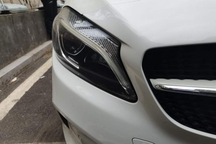 Used Mercedes-Benz A-Class 2016 A 200 Dynamic Edition Right Front Headlight
