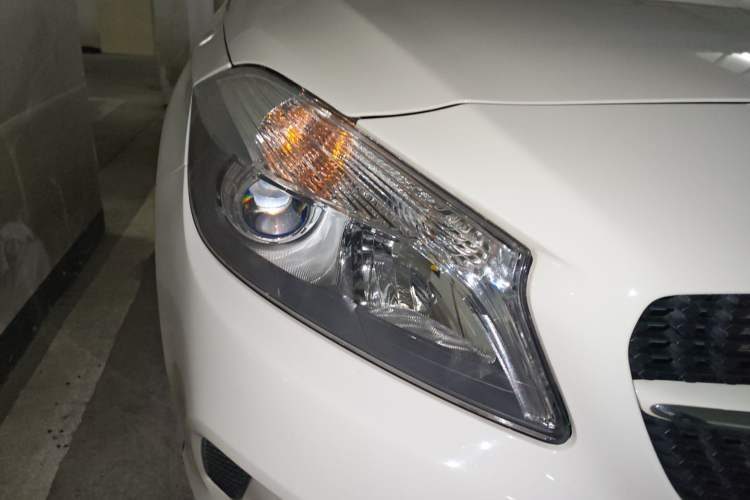 Used Mercedes-Benz A-Class 2016 A 180 Right Front Headlight