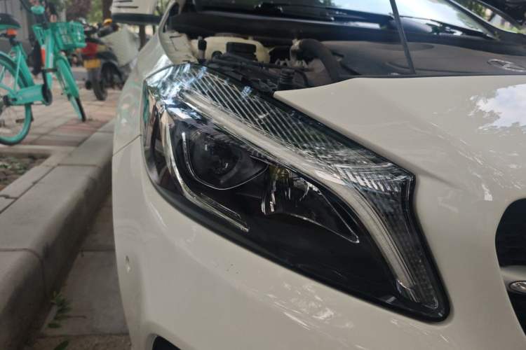 Used Mercedes-Benz A-Class 2016 A 200 Fashion Model Right Front Headlight