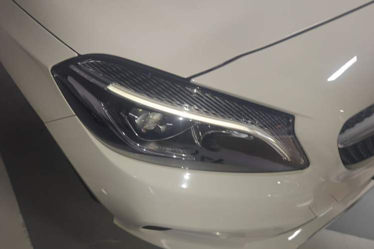 Used Mercedes-Benz A-Class 2016 A 200 Fashion Model Right Front Headlight