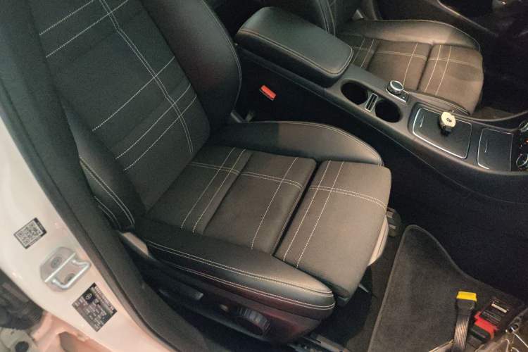 Used Mercedes-Benz A-Class 2016 A 200 Fashion Model Right Front Seat