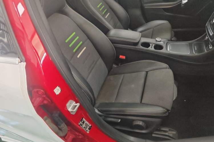Used Mercedes-Benz A-Class 2016 A 200 Dynamic Edition Right Front Seat