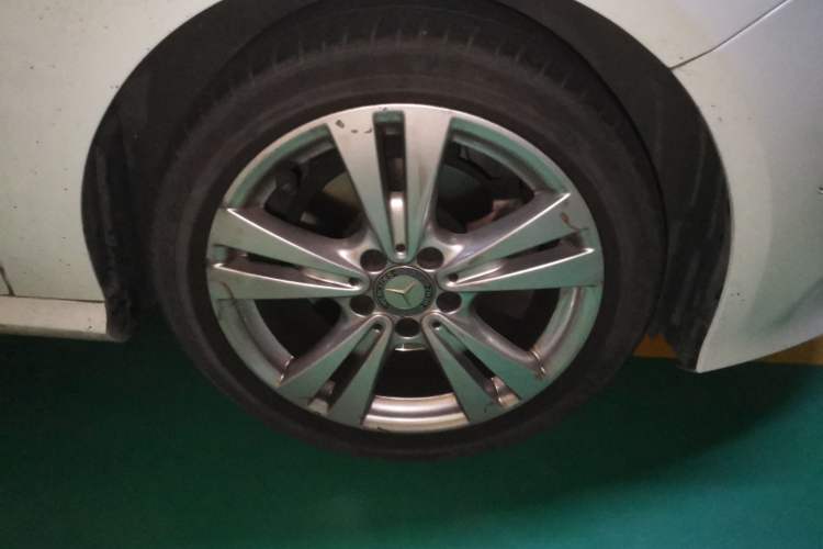 Used Mercedes-Benz A-Class 2016 A 200 Dynamic Edition Right Front Wheel Hub
