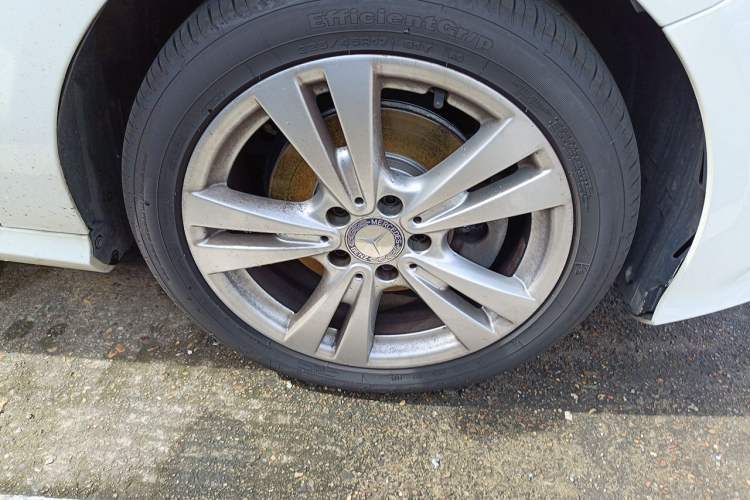 Used Mercedes-Benz A-Class 2016 A 200 Dynamic Edition Right Front Wheel Hub