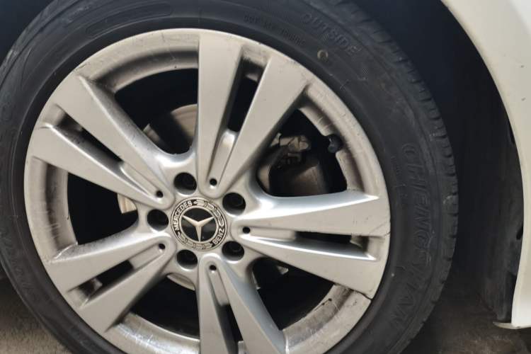 Used Mercedes-Benz A-Class 2016 A 200 Dynamic Edition Right Front Wheel Hub