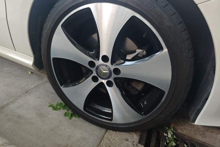 Used Mercedes-Benz A-Class 2016 A 200 Fashion Model Right Front Wheel Hub