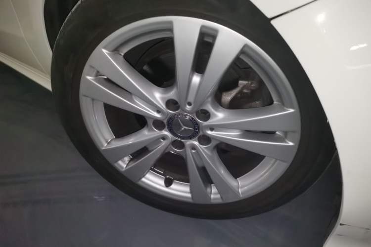 Used Mercedes-Benz A-Class 2016 A 200 Dynamic Edition Right Front Wheel Hub