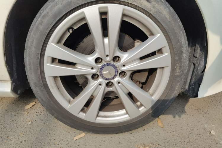 Used Mercedes-Benz A-Class 2016 A 200 Dynamic Edition Right Front Wheel Hub