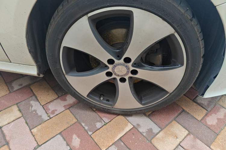 Used Mercedes-Benz A-Class 2016 A 200 Fashion Model Right Front Wheel Hub