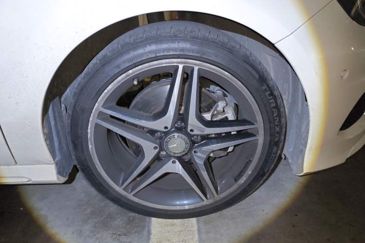 Used Mercedes-Benz A-Class 2016 A 260 Sport Edition Right Front Wheel Hub