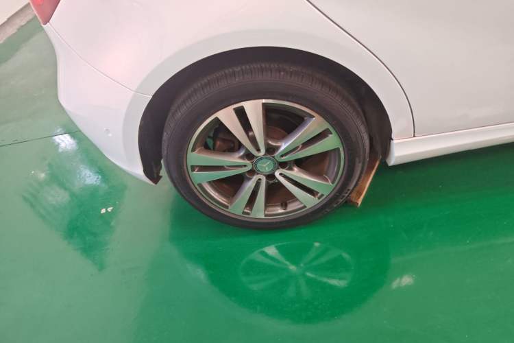 Used Mercedes-Benz A-Class 2016 A 200 Dynamic Edition Right Rear Wheel Hub