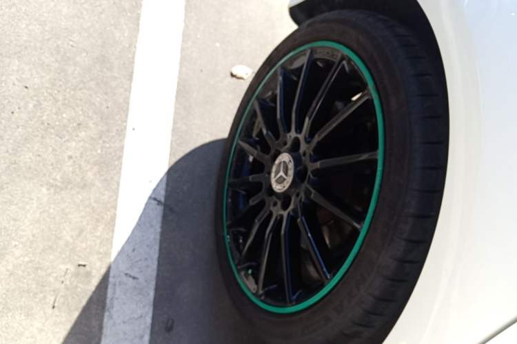 Used Mercedes-Benz A-Class 2016 A 200 Track Edition Right Rear Wheel Hub