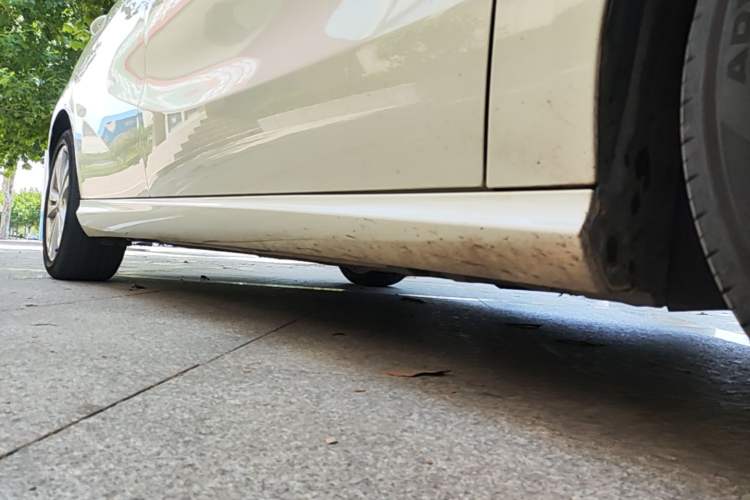Used Mercedes-Benz A-Class 2016 A 200 Dynamic Edition Right Side Sill