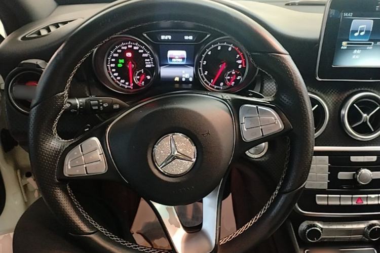Used Mercedes-Benz A-Class 2016 A 200 Fashion Model Steering Wheel