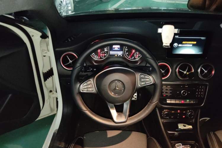 Used Mercedes-Benz A-Class 2016 A 200 Dynamic Edition Steering Wheel