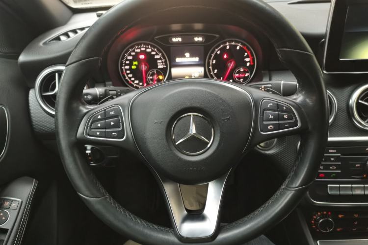 Used Mercedes-Benz A-Class 2016 A 200 Dynamic Edition Steering Wheel