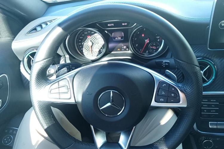 Used Mercedes-Benz A-Class 2016 A 200 Track Edition Steering Wheel