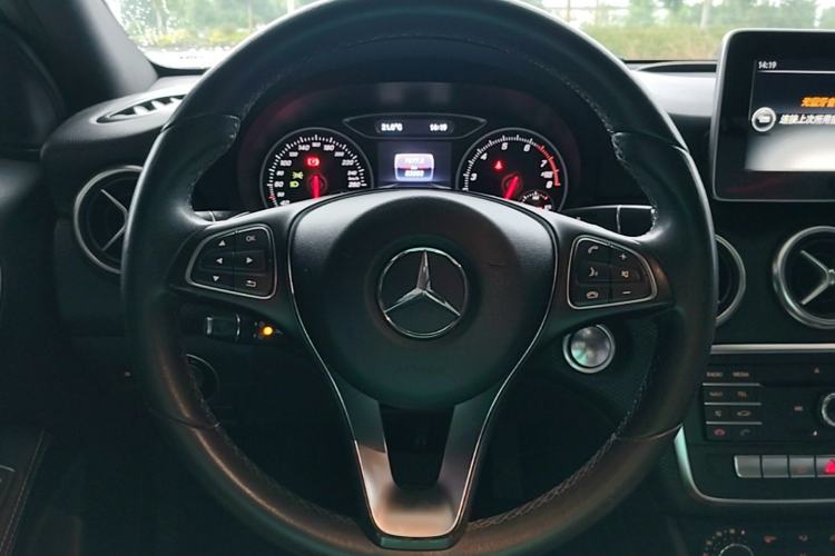 Used Mercedes-Benz A-Class 2016 A 200 Dynamic Edition Steering Wheel