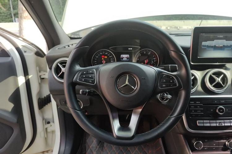 Used Mercedes-Benz A-Class 2016 A 200 Dynamic Edition Steering Wheel