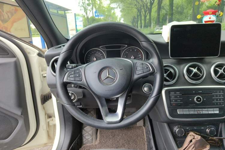Used Mercedes-Benz A-Class 2016 A 200 Dynamic Edition Steering Wheel