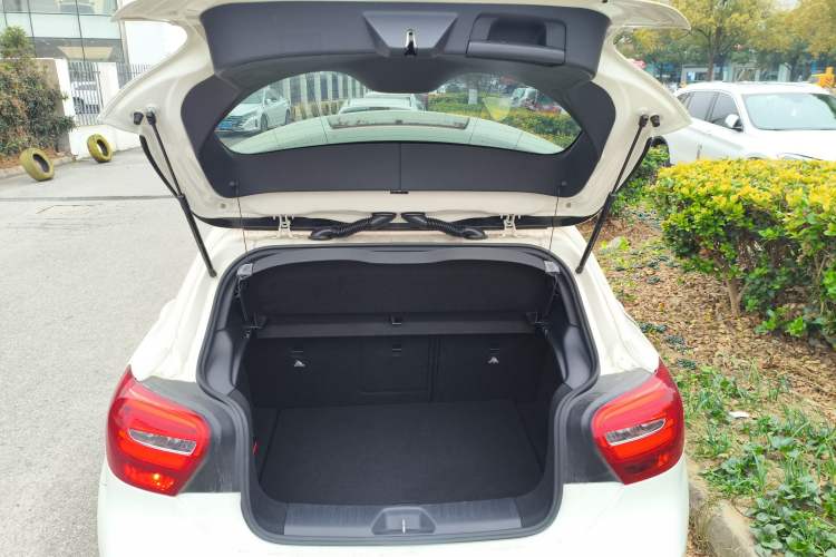 Used Mercedes-Benz A-Class 2016 A 180 Trunk