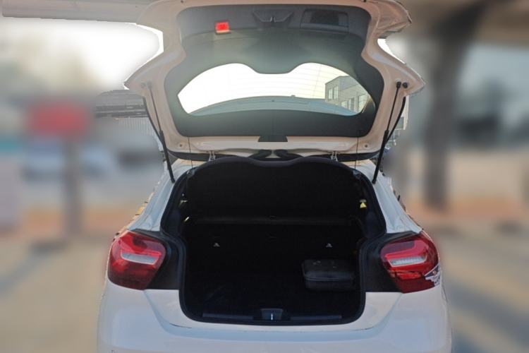 Used Mercedes-Benz A-Class 2016 A 200 Fashion Model Trunk