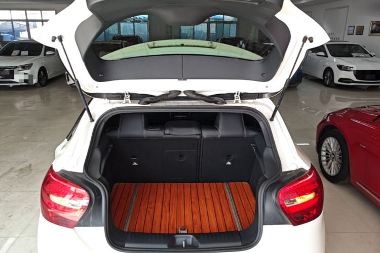 Used Mercedes-Benz A-Class 2016 A 180 Trunk