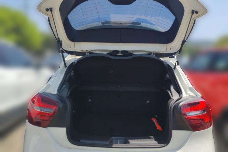 Used Mercedes-Benz A-Class 2016 A 200 Dynamic Edition Trunk
