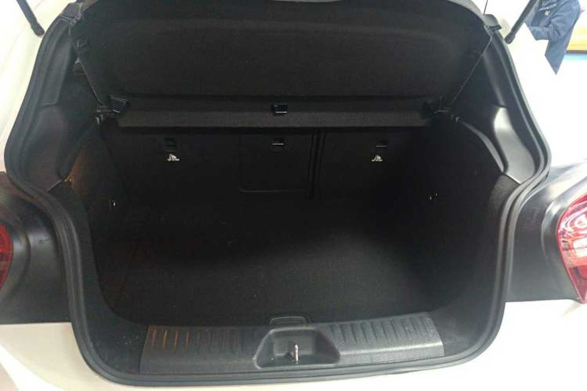 Used Mercedes-Benz A-Class 2016 A 200 Dynamic Edition Trunk