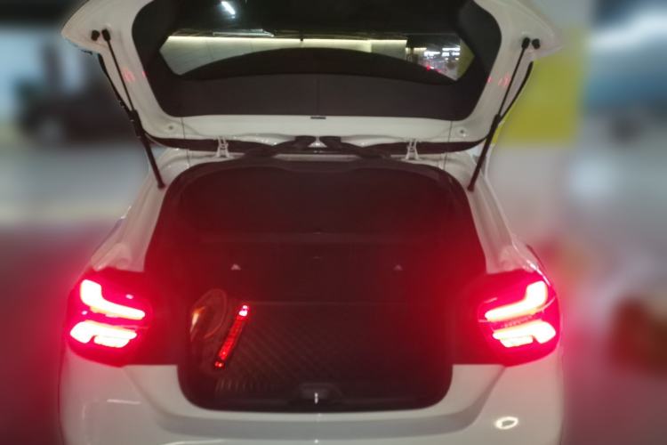 Used Mercedes-Benz A-Class 2016 A 200 Dynamic Edition Trunk