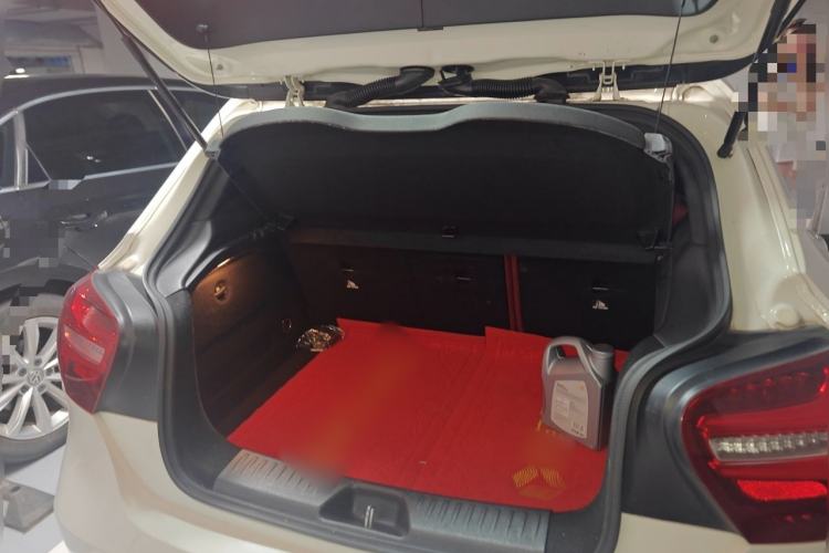 Used Mercedes-Benz A-Class 2016 A 200 Fashion Model Trunk