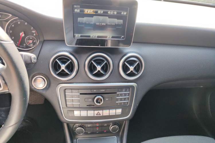 Used Mercedes-Benz A-Class 2017 Revised A 200 Dynamic Edition Audio And AC Panel