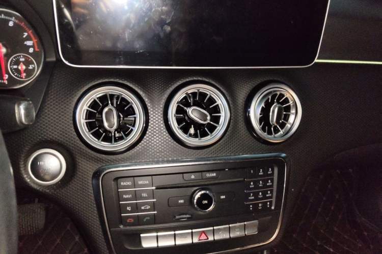 Used Mercedes-Benz A-Class 2017 A 200 Dynamic Edition Audio And AC Panel