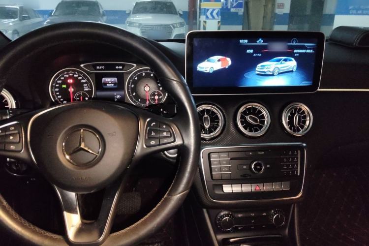 Used Mercedes-Benz A-Class 2017 A 200 Dynamic Edition Center Console