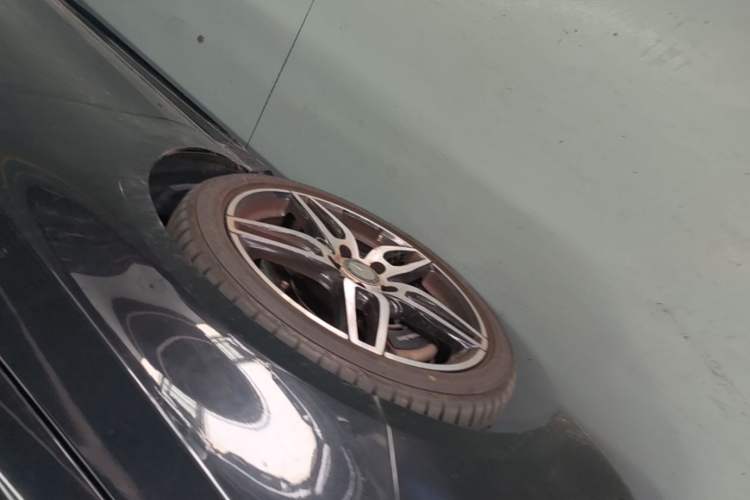 Used Mercedes-Benz A-Class 2017 A 260 Sport Edition Left Front Wheel Hub