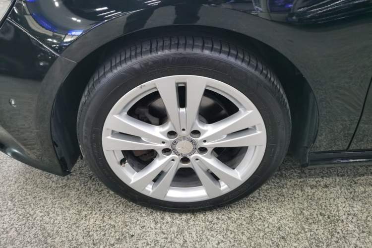 Used Mercedes-Benz A-Class 2017 A 200 Dynamic Edition Left Front Wheel Hub
