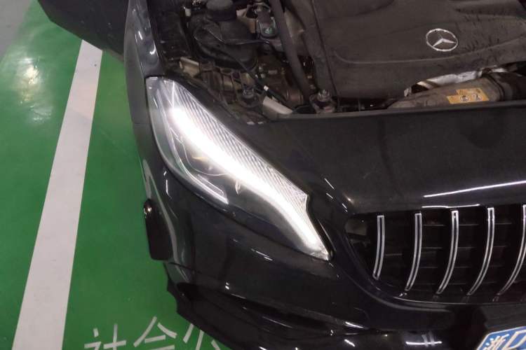Used Mercedes-Benz A-Class 2017 A 200 Dynamic Edition Right Front Headlight