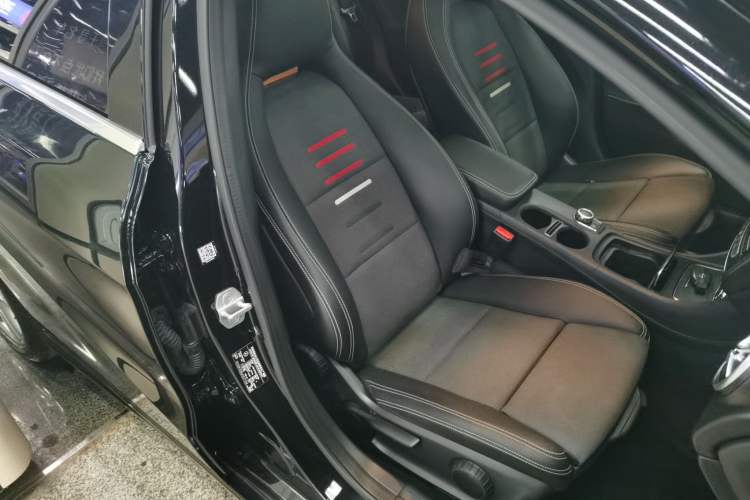 Used Mercedes-Benz A-Class 2017 A 200 Dynamic Edition Right Front Seat