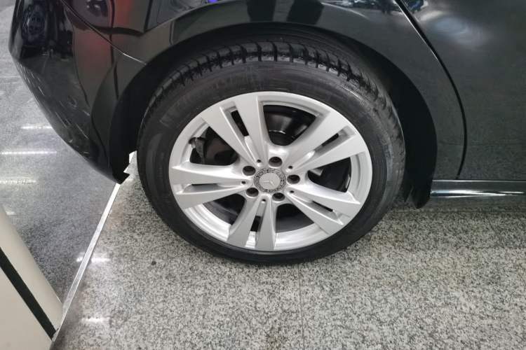 Used Mercedes-Benz A-Class 2017 A 200 Dynamic Edition Right Rear Wheel Hub