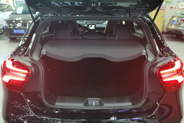 Used Mercedes-Benz A-Class 2017 A 200 Dynamic Edition Trunk
