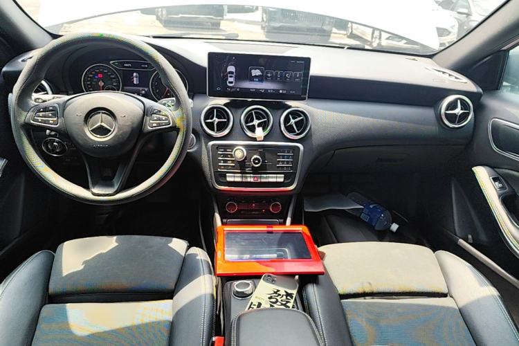 Used Mercedes-Benz A-Class 2017 Revised A 180 Center Console