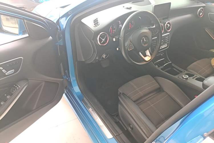 Used Mercedes-Benz A-Class 2017 A 200 Fashion Model Driver Seat