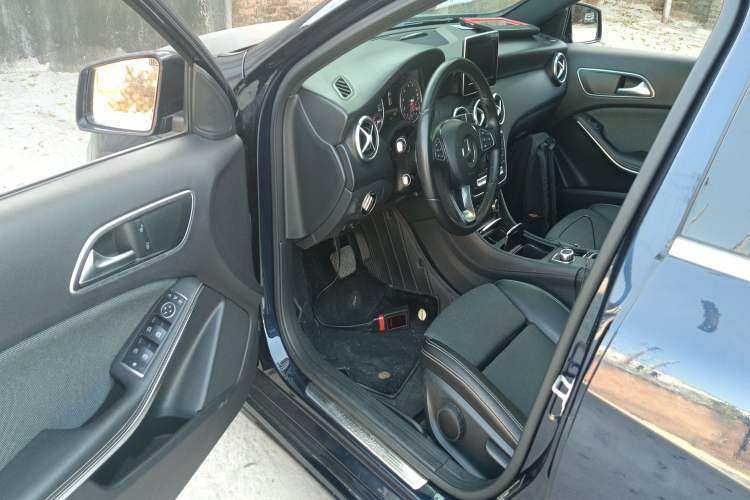 Used Mercedes-Benz A-Class 2017 Revised A 200 Dynamic Edition Driver Seat