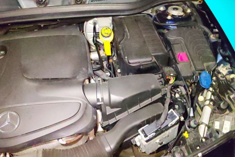 Used Mercedes-Benz A-Class 2017 Revised Version A 200 Fashion Edition Engine Bay Left